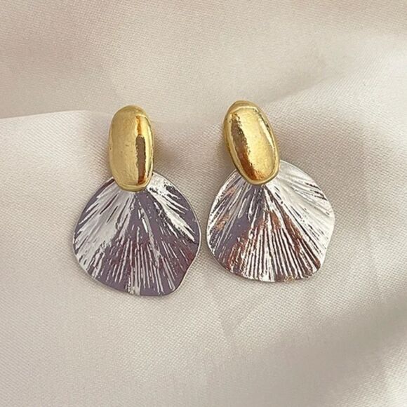 Gold and Silver Leaf Earrings A1325 - Picture 1 of 4